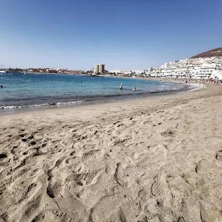 Home2book Comfy Seaside Cristimar, Pool 아파트