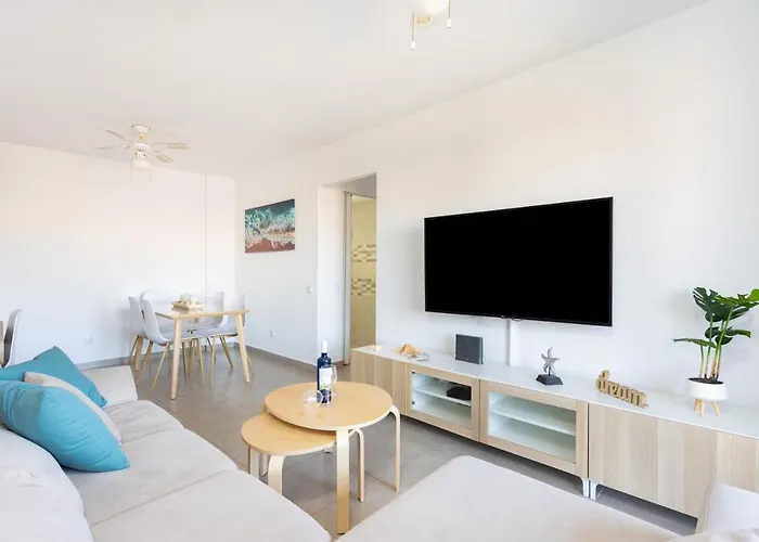 Home2book Comfy Seaside Cristimar, Pool *