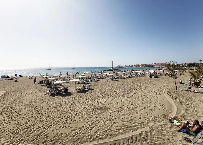 Home2book Comfy Seaside Cristimar, Pool